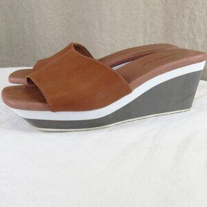 Chocolat Blu Jadine Platform Wedge Sandal SIZE 38 (7.5/8) Tan